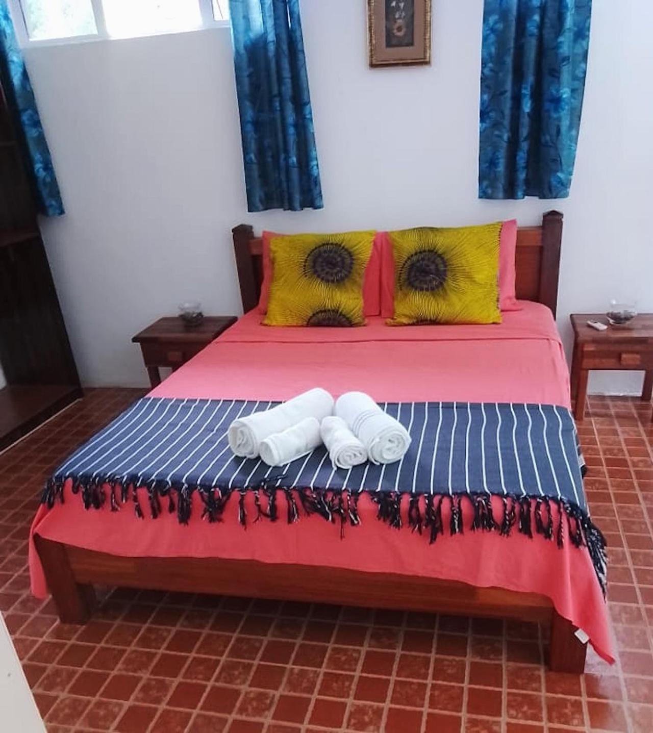 Chez Mireille Hotel Saint Gabriel Bagian luar foto